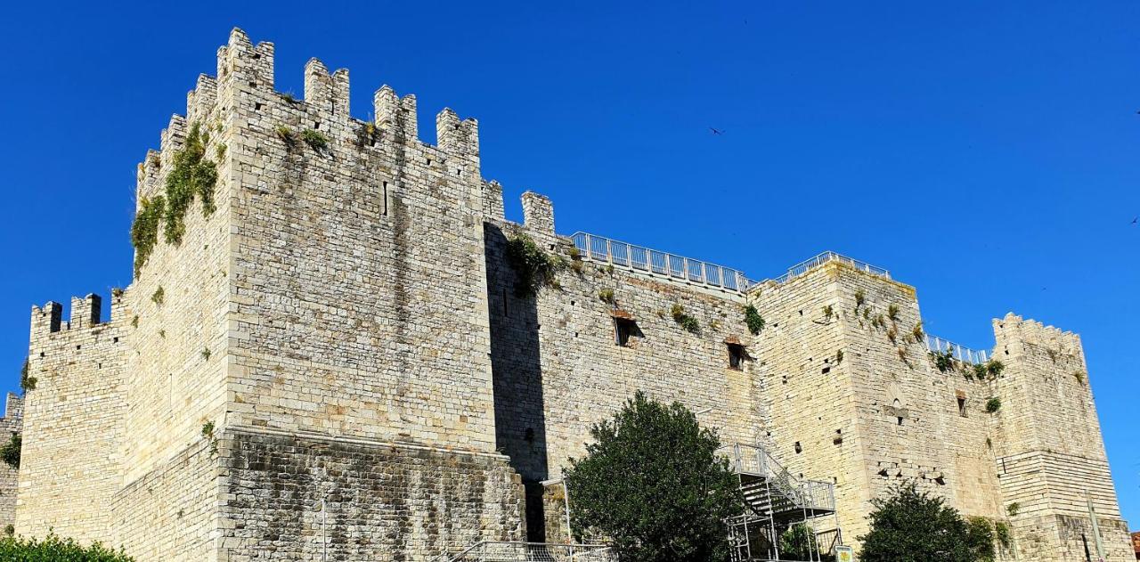 פראטו Castle Rooms מראה חיצוני תמונה